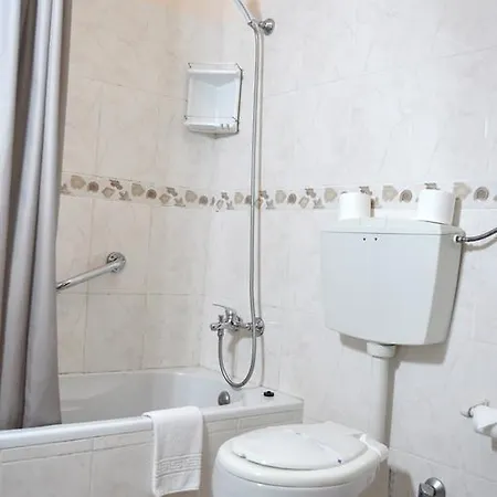 Casal Das Alfarrobeiras Apartment *